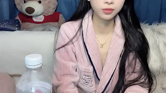 Snapshot of Lili-2 chatting on February 2026 04:11:02 PM Lili-2 online show from February 2026 04:11:02 PM