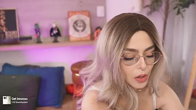 Snapshot of Dear_Morgan chatting on October 2025 05:00:01 PM Dear Morgan online show from October 2025 05:00:01 PM