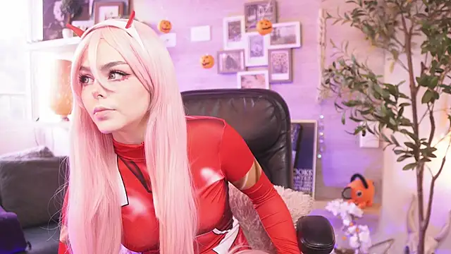 Snapshot of Dear_Morgan chatting on October 2025 09:38:01 PM Dear Morgan online show from October 2025 09:38:01 PM