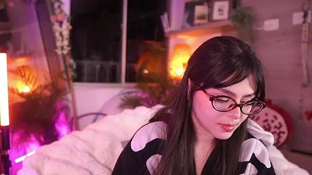 Snapshot of Dear_Morgan chatting on December 2025 02:07:02 AM Dear Morgan online show from December 2025 02:07:02 AM