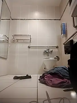 Snapshot of axelongshaft69 chatting on December 2025 11:36:02 PM axelongshaft69 online show from December 2025 11:36:02 PM