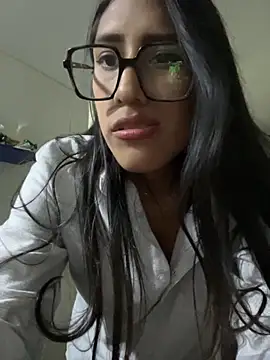 AleFantasy0001 online show from November 2025 03:29:02 AM