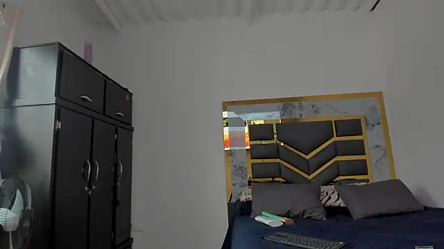 Snapshot of MattDevon chatting on October 2025 08:26:01 PM MattDevon online show from October 2025 08:26:01 PM