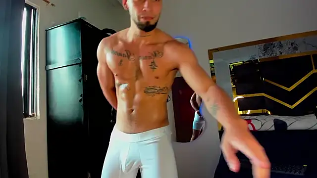 Snapshot of MattDevon chatting on November 2025 06:52:02 PM MattDevon online show from November 2025 06:52:02 PM