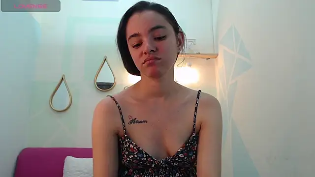 Mia-kalinfa online show from March 2025 04:24:01 PM