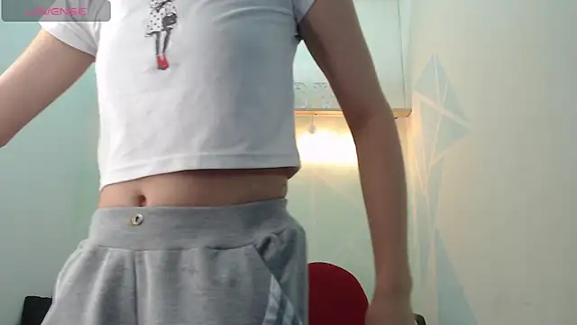 Mia-kalinfa online show from March 2025 01:40:02 PM