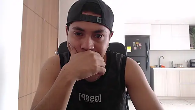 Snapshot of deyzl chatting on April 2026 08:53:02 PM deyzl online show from April 2026 08:53:02 PM