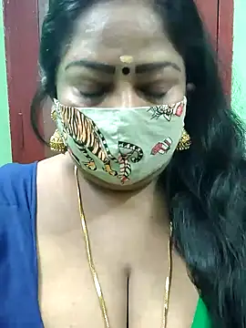 Snapshot of maniisha chatting on December 2024 05:04:01 PM maniisha online show from December 2024 05:04:01 PM