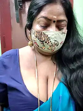 Snapshot of maniisha chatting on December 2024 04:47:01 PM maniisha online show from December 2024 04:47:01 PM