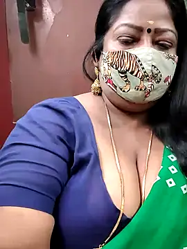 Snapshot of maniisha chatting on December 2024 01:13:01 AM maniisha online show from December 2024 01:13:01 AM