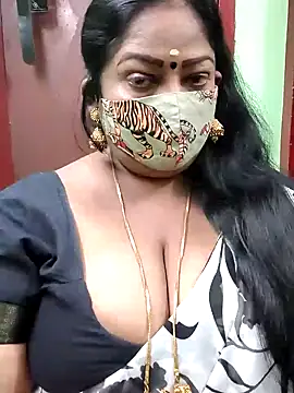 Snapshot of maniisha chatting on December 2024 05:52:01 PM maniisha online show from December 2024 05:52:01 PM