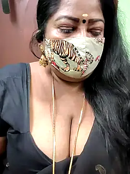 Snapshot of maniisha chatting on December 2024 10:58:01 PM maniisha online show from December 2024 10:58:01 PM