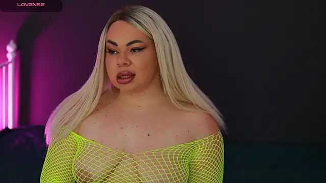 Snapshot of MissLilaa chatting on December 2024 04:47:01 PM MissLilaa online show from December 2024 04:47:01 PM