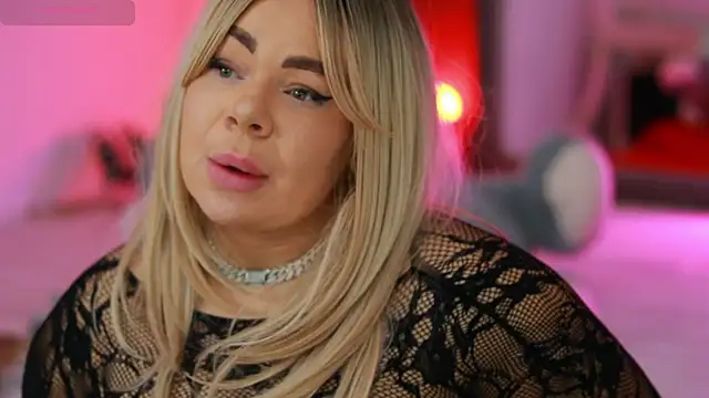 Snapshot of MissLilaa chatting on March 2025 08:32:02 PM MissLilaa online show from March 2025 08:32:02 PM