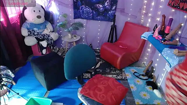 bigassruby45 online show from April 2026 03:32:01 PM