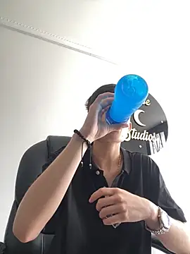 nico 18x online show from November 2025 03:28:02 PM