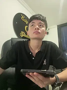 nico 18x online show from November 2025 05:09:02 AM