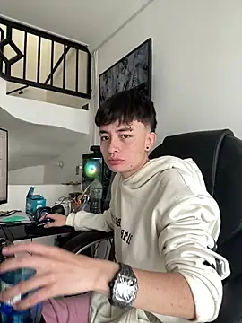 nico 18x online show from December 2025 01:53:01 PM