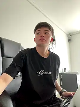 nico 18x online show from December 2025 08:04:01 PM