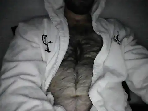Snapshot of tommyyb chatting on September 2025 04:10:02 PM tommyyb online show from September 2025 04:10:02 PM