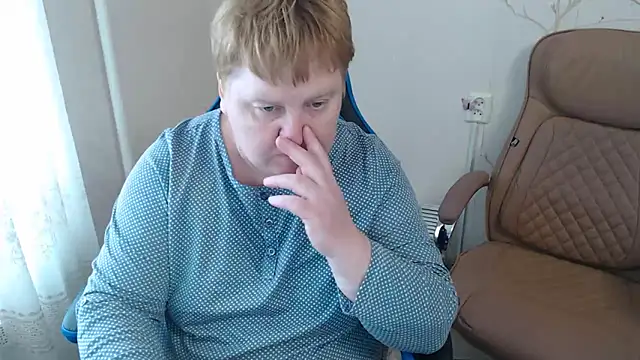 Snapshot of Limonka-Fire chatting on May 2026 08:22:01 AM Limonka-Fire online show from May 2026 08:22:01 AM