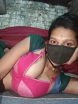 Hoty girl 143 online show from June 2026 12:05:02 AM
