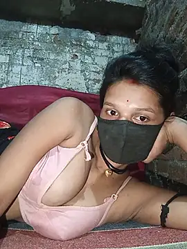 Hoty girl 143 online show from June 2026 12:58:02 AM