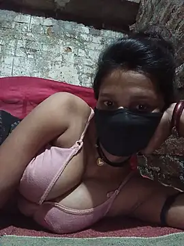 Hoty girl 143 online show from June 2026 11:49:01 PM