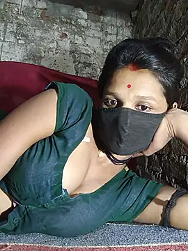 Hoty girl 143 online show from June 2026 04:42:01 PM