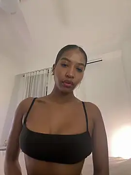 Snapshot of IamCrystal2 chatting on January 2026 03:23:01 AM IamCrystal2 online show from January 2026 03:23:01 AM