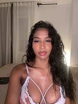 Snapshot of IamCrystal2 chatting on February 2026 12:44:01 AM IamCrystal2 online show from February 2026 12:44:01 AM