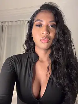 Snapshot of IamCrystal2 chatting on March 2026 12:50:01 AM IamCrystal2 online show from March 2026 12:50:01 AM