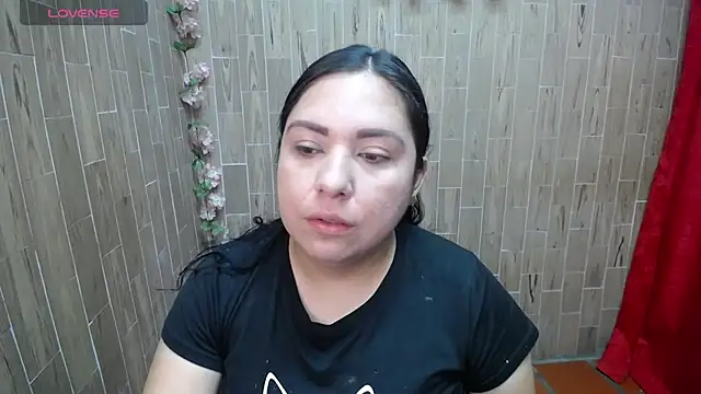 solyeria online show from September 2025 01:32:02 AM