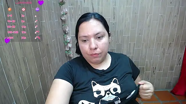 solyeria online show from October 2025 04:43:02 AM