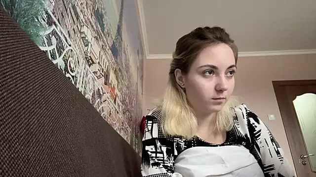 Snapshot of JackyAndHelen chatting on December 2024 12:27:02 PM JackyAndHelen online show from December 2024 12:27:02 PM