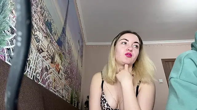 Snapshot of JackyAndHelen chatting on January 2025 12:46:01 AM JackyAndHelen online show from January 2025 12:46:01 AM