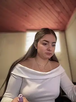 imlindapink online show from October 2025 05:02:02 PM