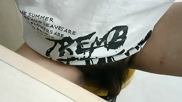 XiaoGuoGuo284512 online show from October 2025 10:11:02 PM