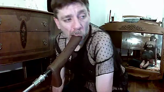 MaxJr8008 online show from May 2026 07:38:02 AM