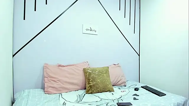 Snapshot of LisaWhite_ chatting on November 2025 01:11:01 PM LisaWhite online show from November 2025 01:11:01 PM