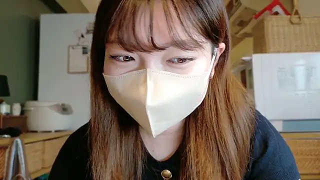 Snapshot of _Yui_ chatting on September 2025 07:58:01 AM Yui online show from September 2025 07:58:01 AM