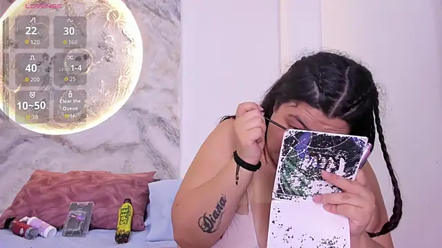 Snapshot of JulietaKane chatting on February 2026 05:36:02 AM JulietaKane online show from February 2026 05:36:02 AM