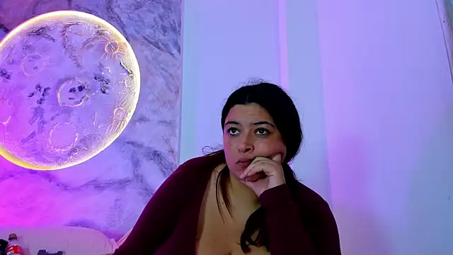 Snapshot of JulietaKane chatting on February 2026 05:30:01 AM JulietaKane online show from February 2026 05:30:01 AM