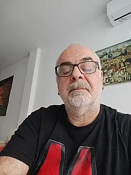 Satiro Sevilla online show from November 2025 02:09:02 PM