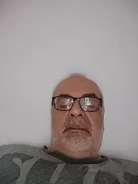 Snapshot of Satiro_Sevilla chatting on April 2026 11:24:02 PM Satiro Sevilla online show from April 2026 11:24:02 PM