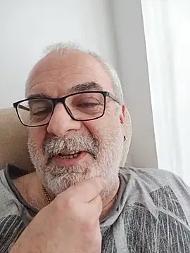 Snapshot of Satiro_Sevilla chatting on April 2026 01:12:01 PM Satiro Sevilla online show from April 2026 01:12:01 PM