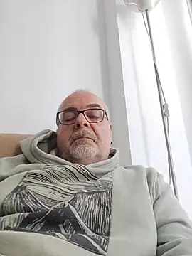 Snapshot of Satiro_Sevilla chatting on April 2026 11:26:02 AM Satiro Sevilla online show from April 2026 11:26:02 AM