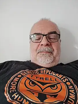 Snapshot of Satiro_Sevilla chatting on April 2026 08:06:01 AM Satiro Sevilla online show from April 2026 08:06:01 AM