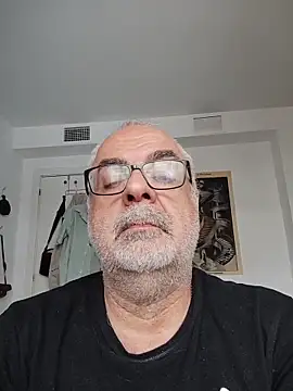 Snapshot of Satiro_Sevilla chatting on April 2026 09:25:01 AM Satiro Sevilla online show from April 2026 09:25:01 AM