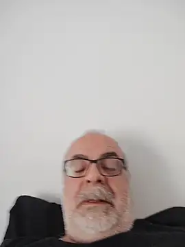 Snapshot of Satiro_Sevilla chatting on May 2026 04:33:01 PM Satiro Sevilla online show from May 2026 04:33:01 PM